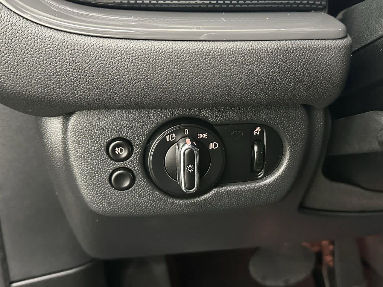 Thumbnail: 2019 MINI Cooper Clubman - 14