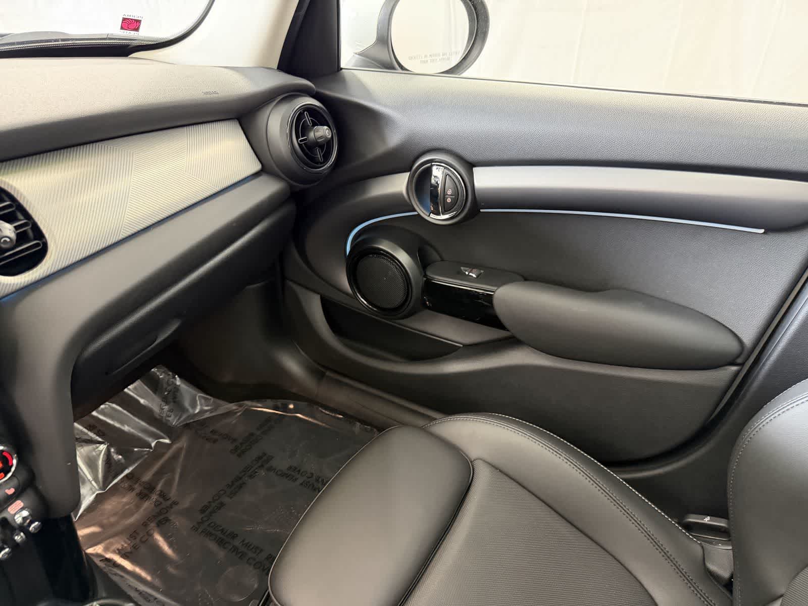 Thumbnail: 2024 MINI Cooper Hardtop - 23