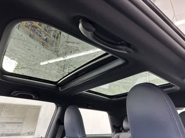 Thumbnail: 2025 MINI Cooper Hardtop - 14