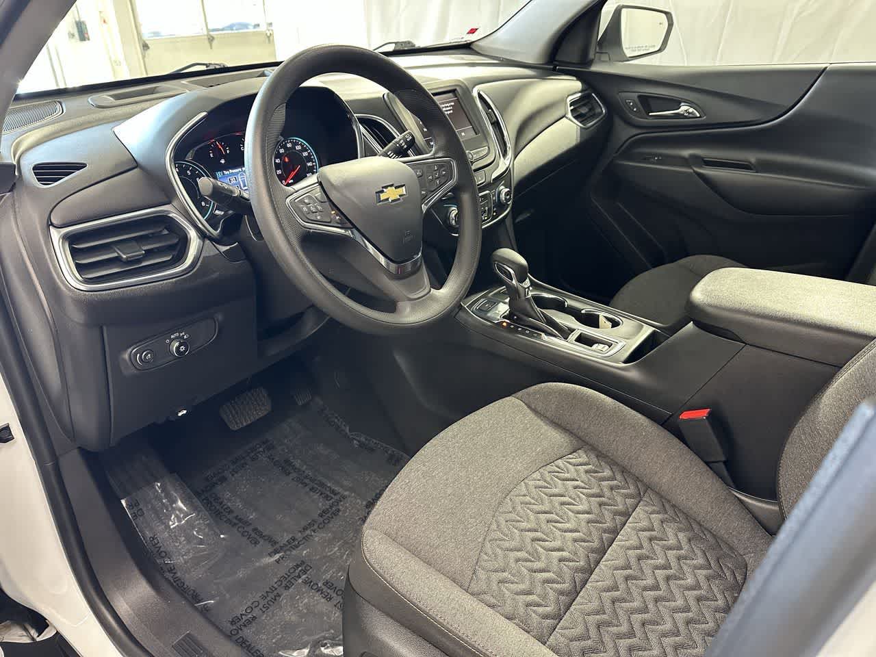 Thumbnail: 2023 Chevrolet Equinox - 10