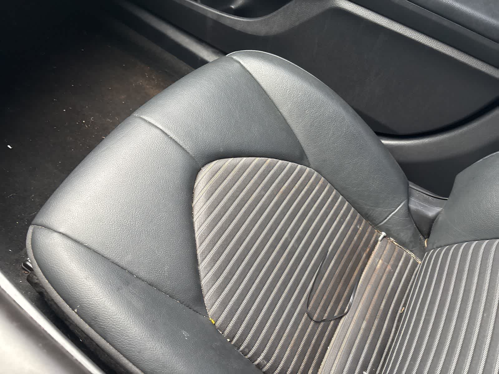 Thumbnail: 2022 Toyota Camry - 15