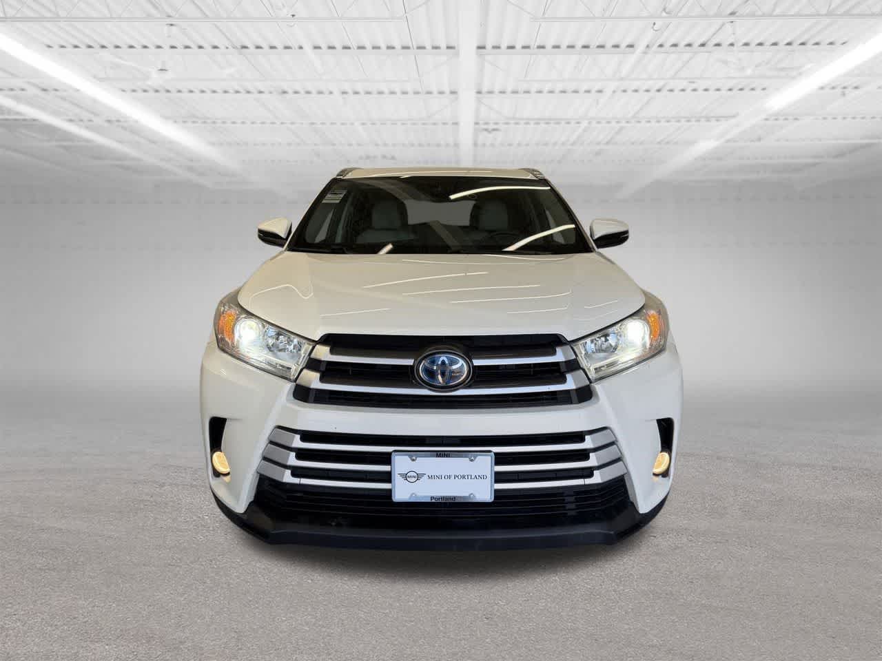 Thumbnail: 2018 Toyota Highlander - 8