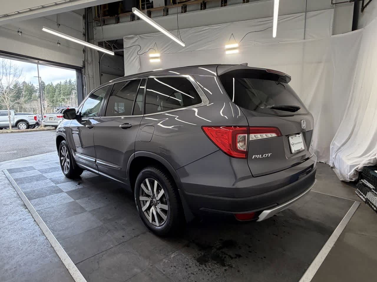Thumbnail: 2019 Honda Pilot - 3