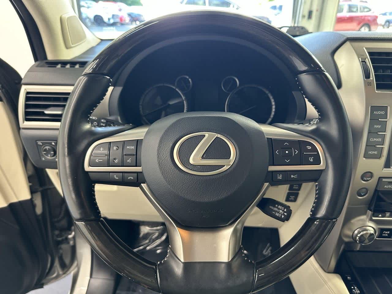 Thumbnail: 2021 Lexus GX - 14