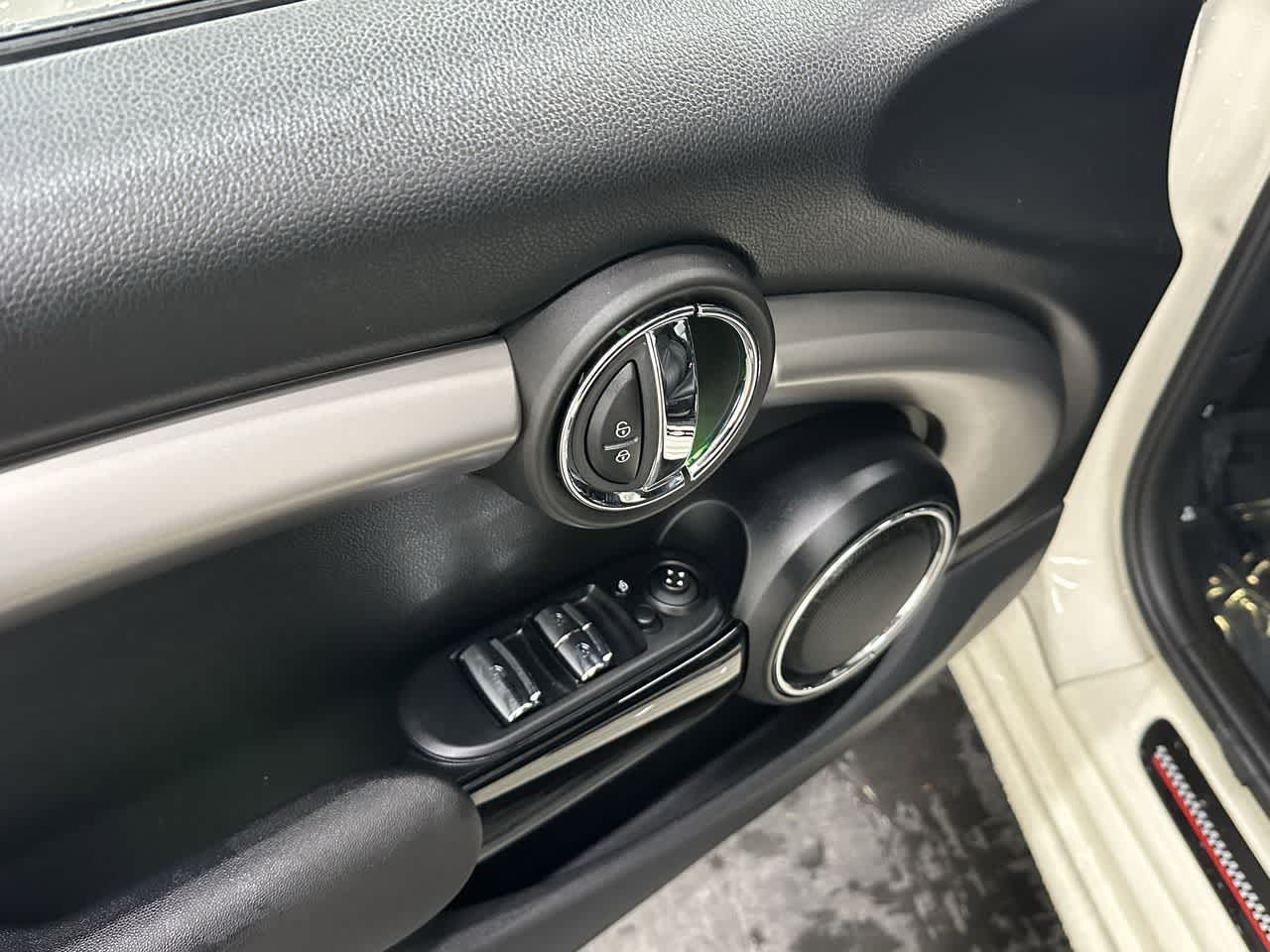 Thumbnail: 2021 MINI Cooper Convertible - 12