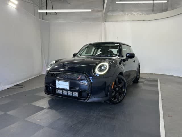 2022 MINI Hardtop 2 Door S's photo