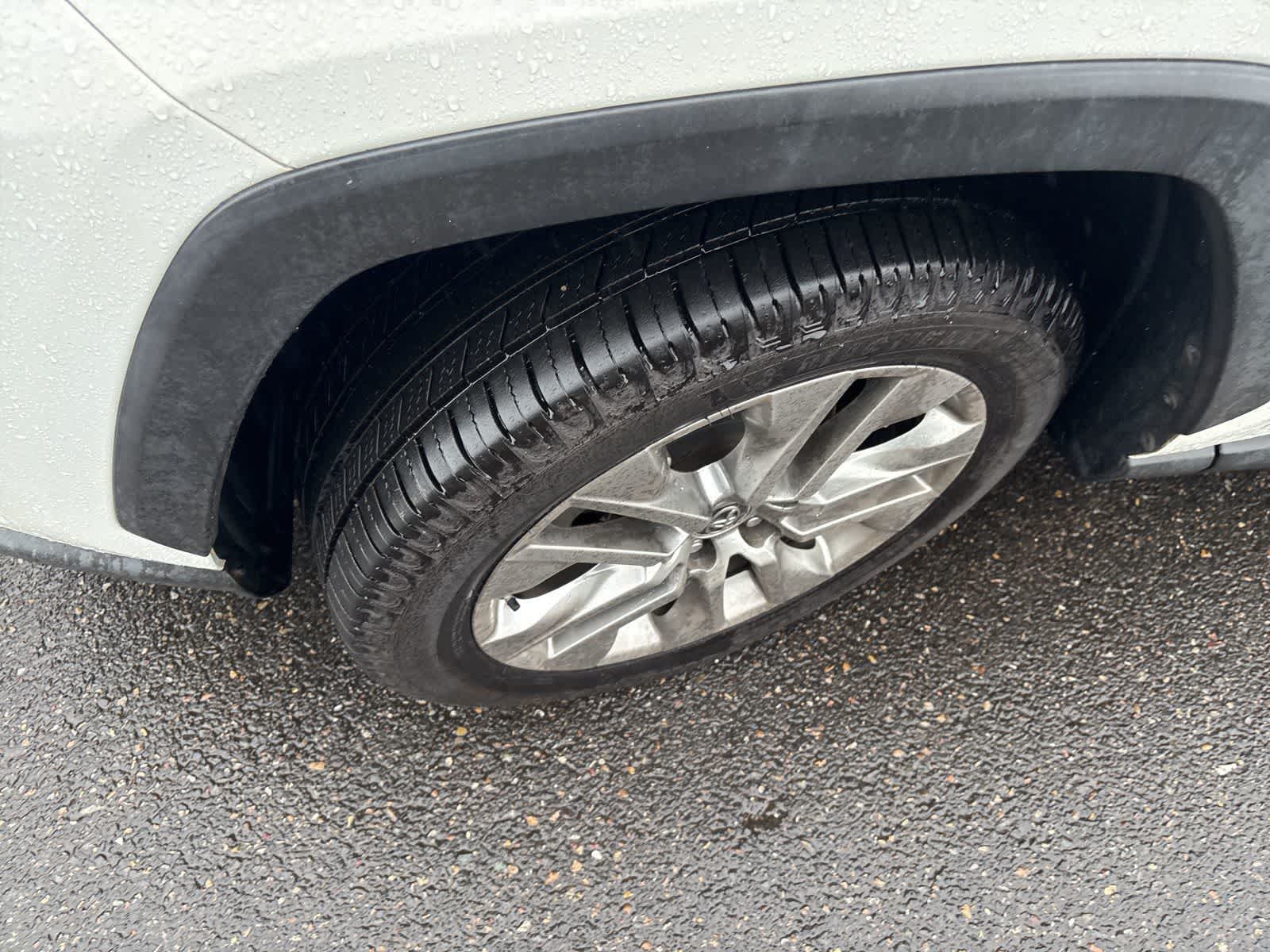 Thumbnail: 2019 Toyota RAV4 - 3