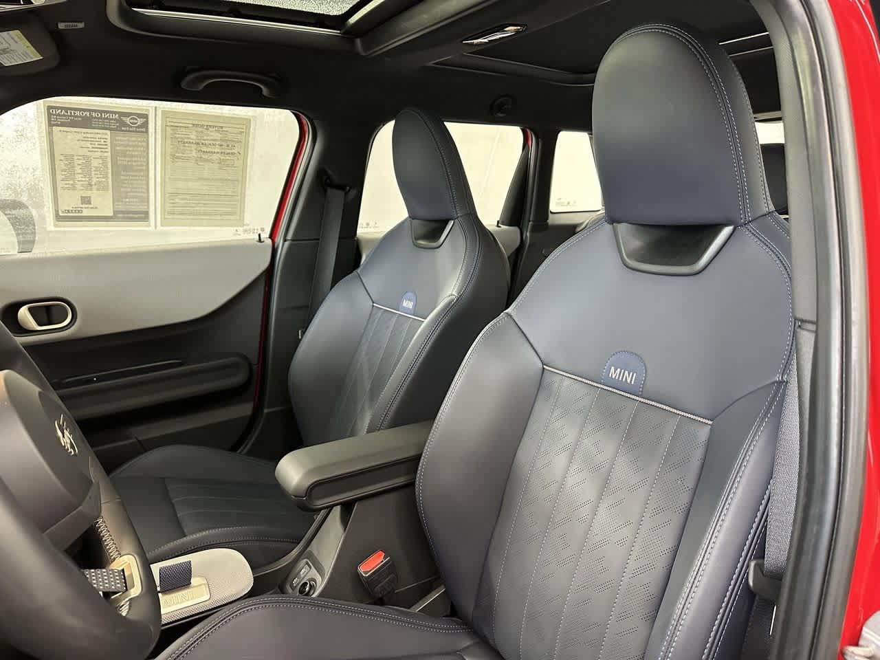 Thumbnail: 2025 MINI Cooper Hardtop - 10