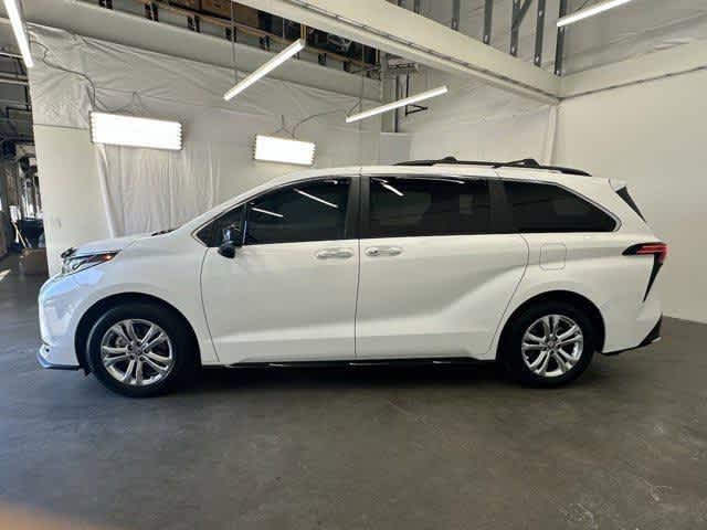 Used 2022 Toyota Sienna XSE with VIN 5TDDSKFC0NS053990 for sale in Portland, OR