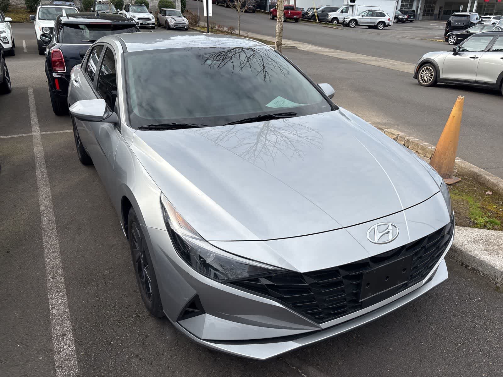 Thumbnail: 2021 Hyundai Elantra - 8