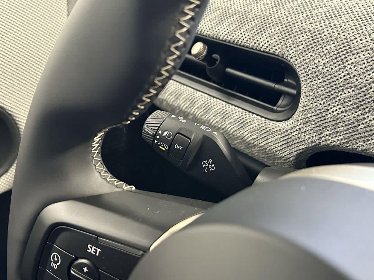 Thumbnail: 2025 MINI Cooper Hardtop - 15