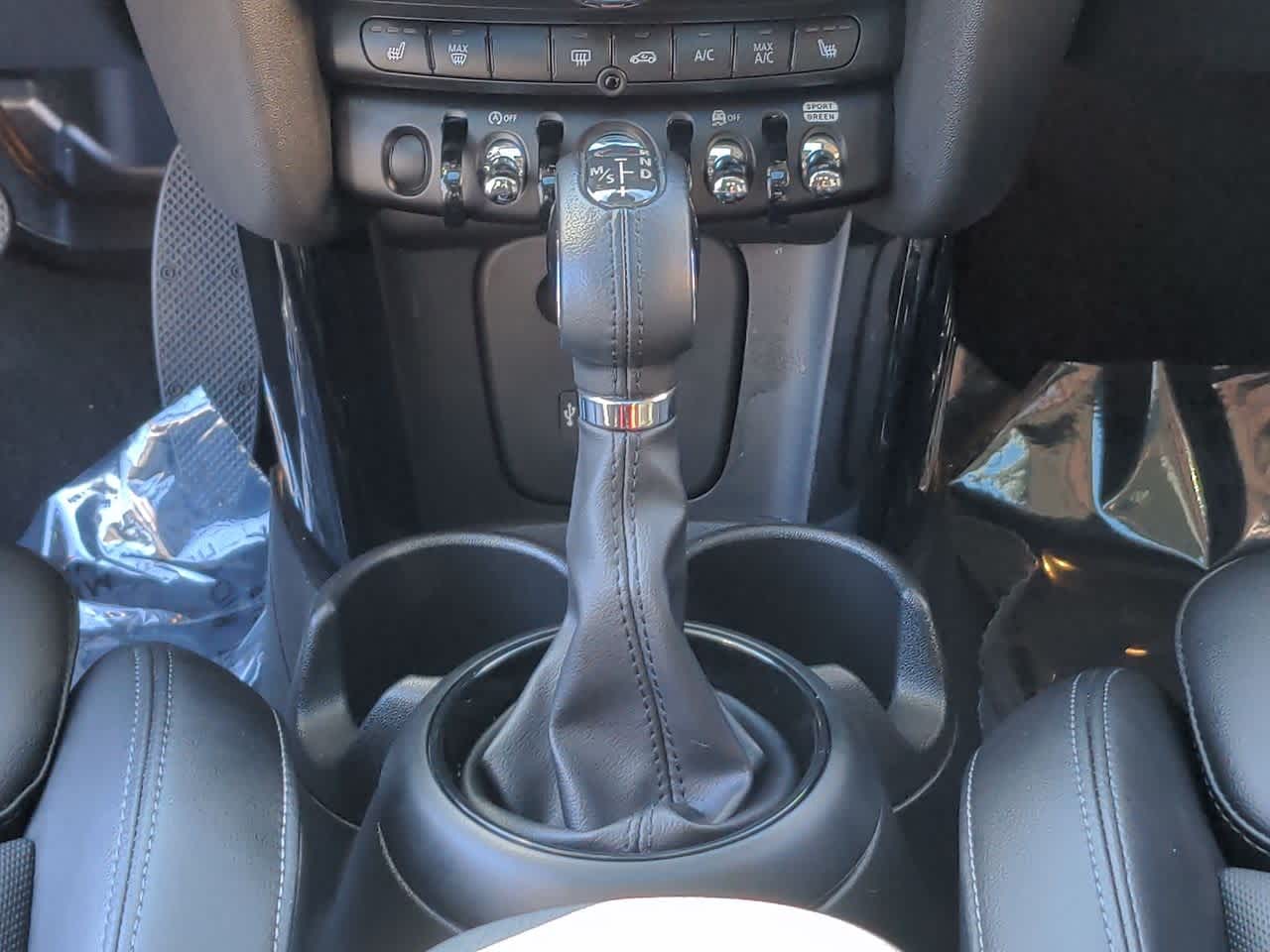 Thumbnail: 2018 MINI Cooper Hardtop - 32