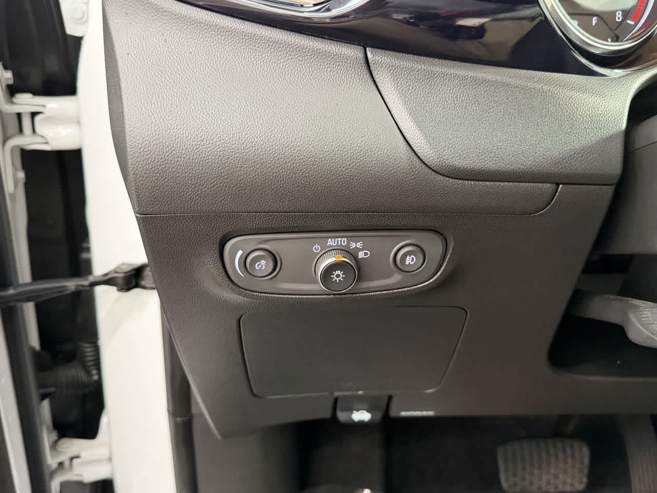 Thumbnail: 2023 Buick Encore GX - 15