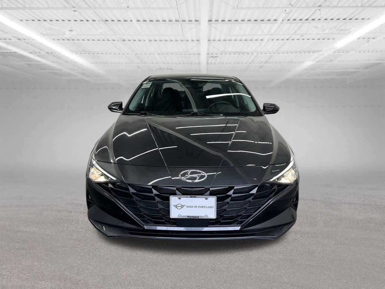 Thumbnail: 2022 Hyundai Elantra - 7