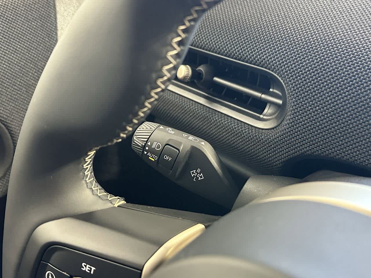 Thumbnail: 2025 MINI Cooper Hardtop - 15