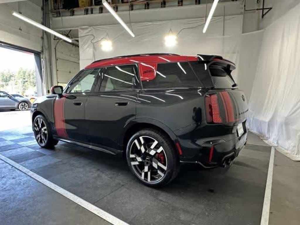 New 2025 MINI Countryman Iconic SUV