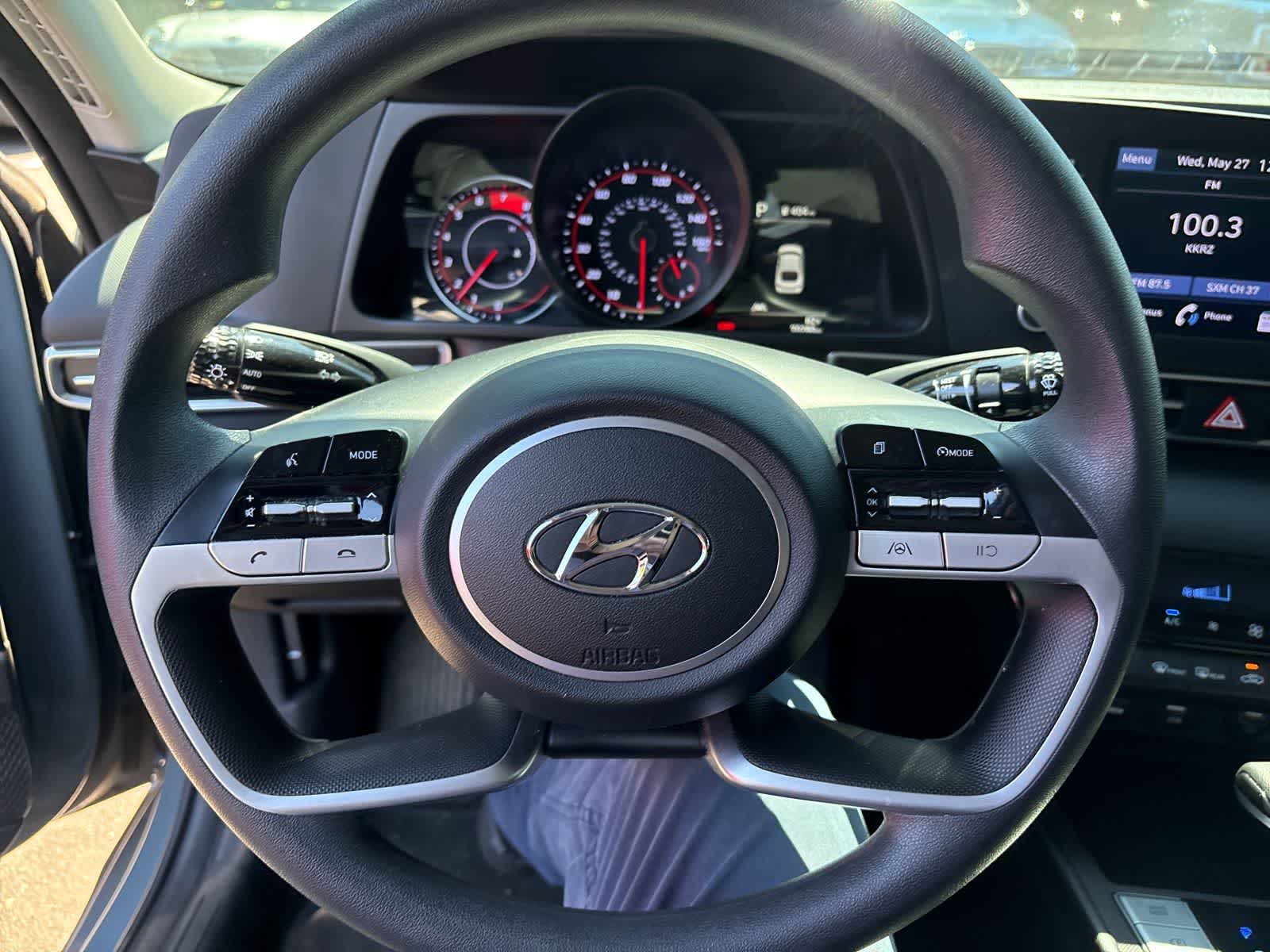 Thumbnail: 2022 Hyundai Elantra - 3