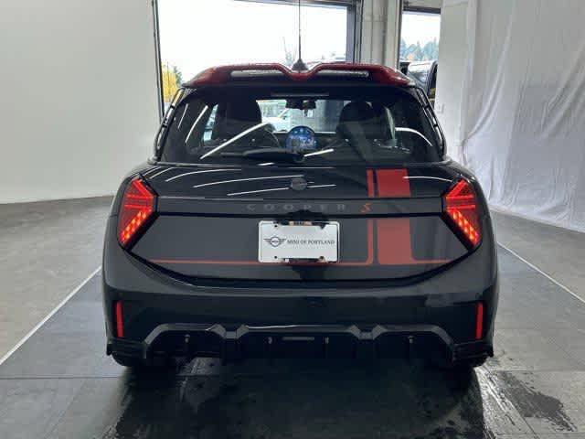 2026 Mini Cooper 2 Door Hardtop Iconic photo 4