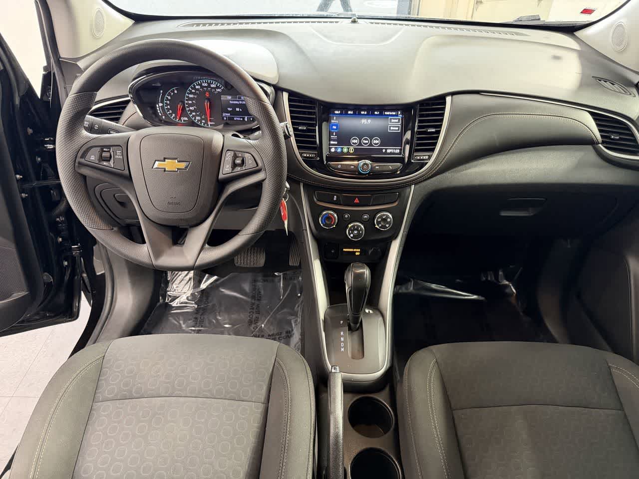 Thumbnail: 2020 Chevrolet Trax - 12