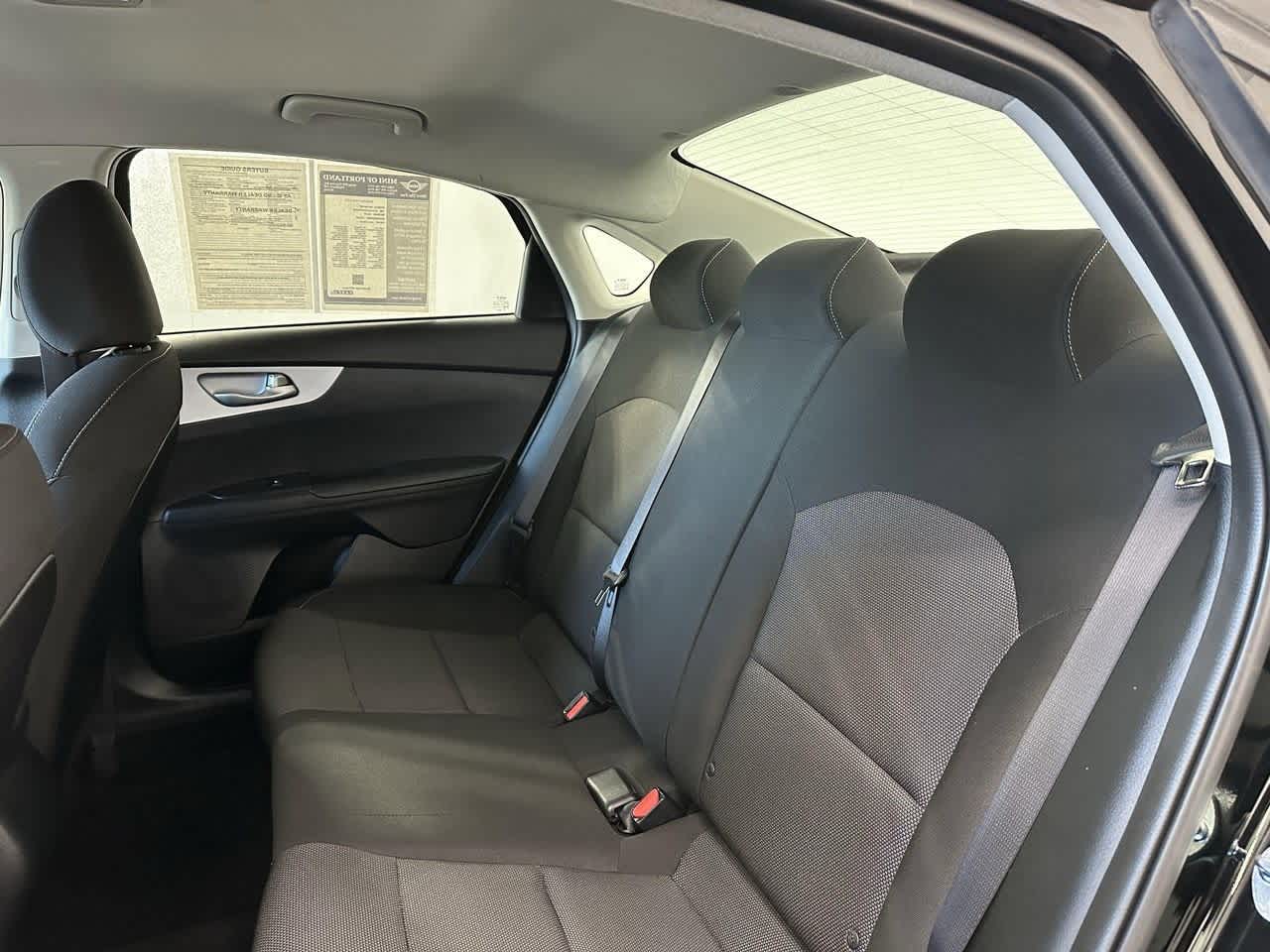 Thumbnail: 2024 Kia Forte - 9