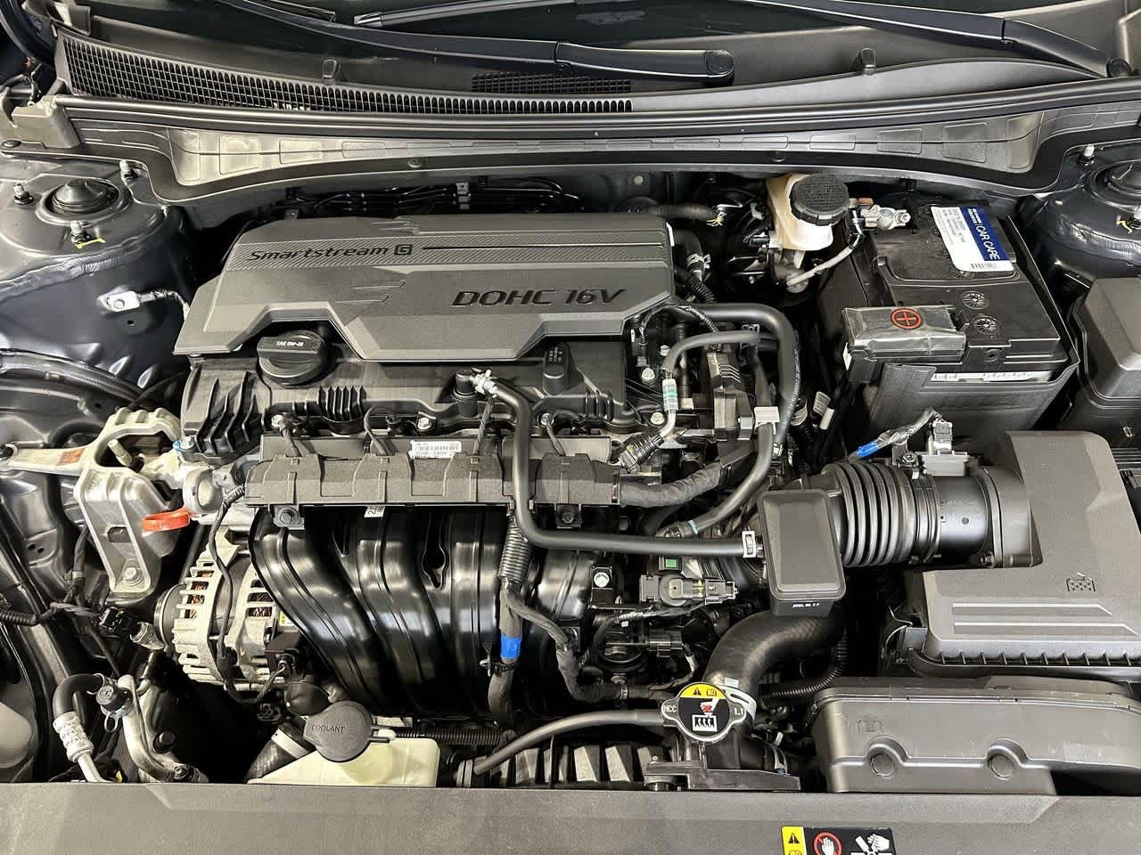 Thumbnail: 2022 Hyundai Elantra - 8