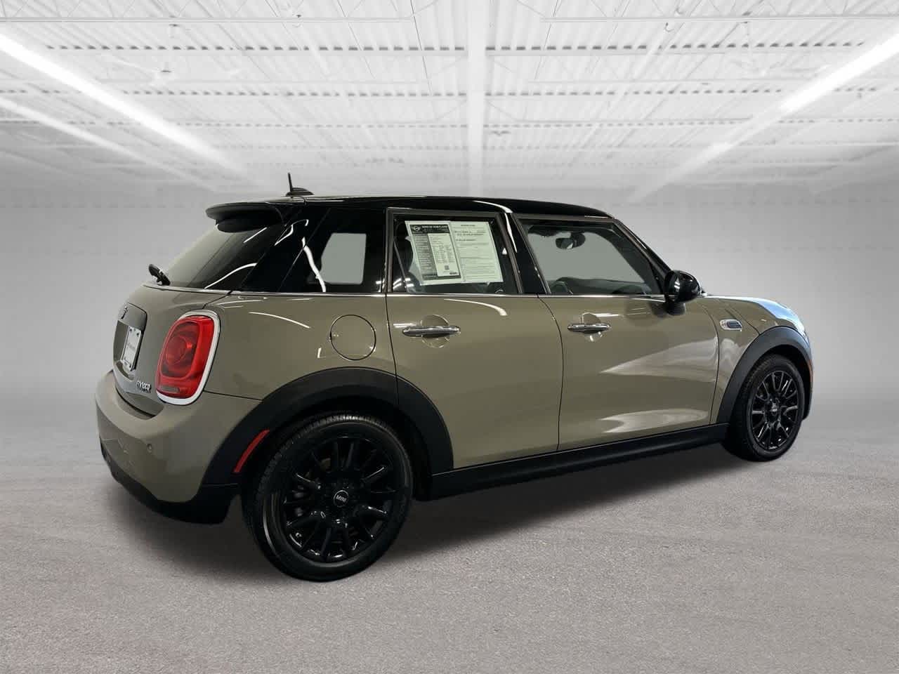 Thumbnail: 2019 MINI Cooper Hardtop - 6