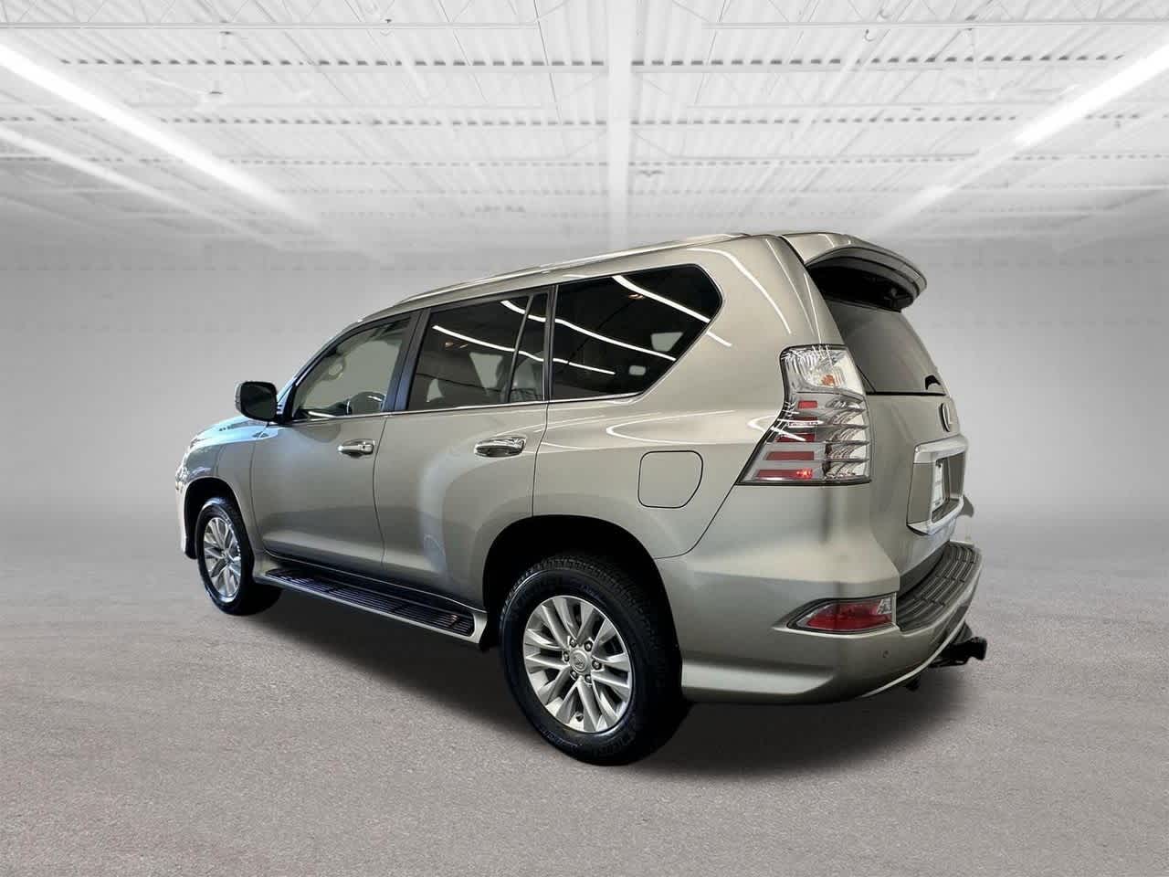 Thumbnail: 2021 Lexus GX - 2