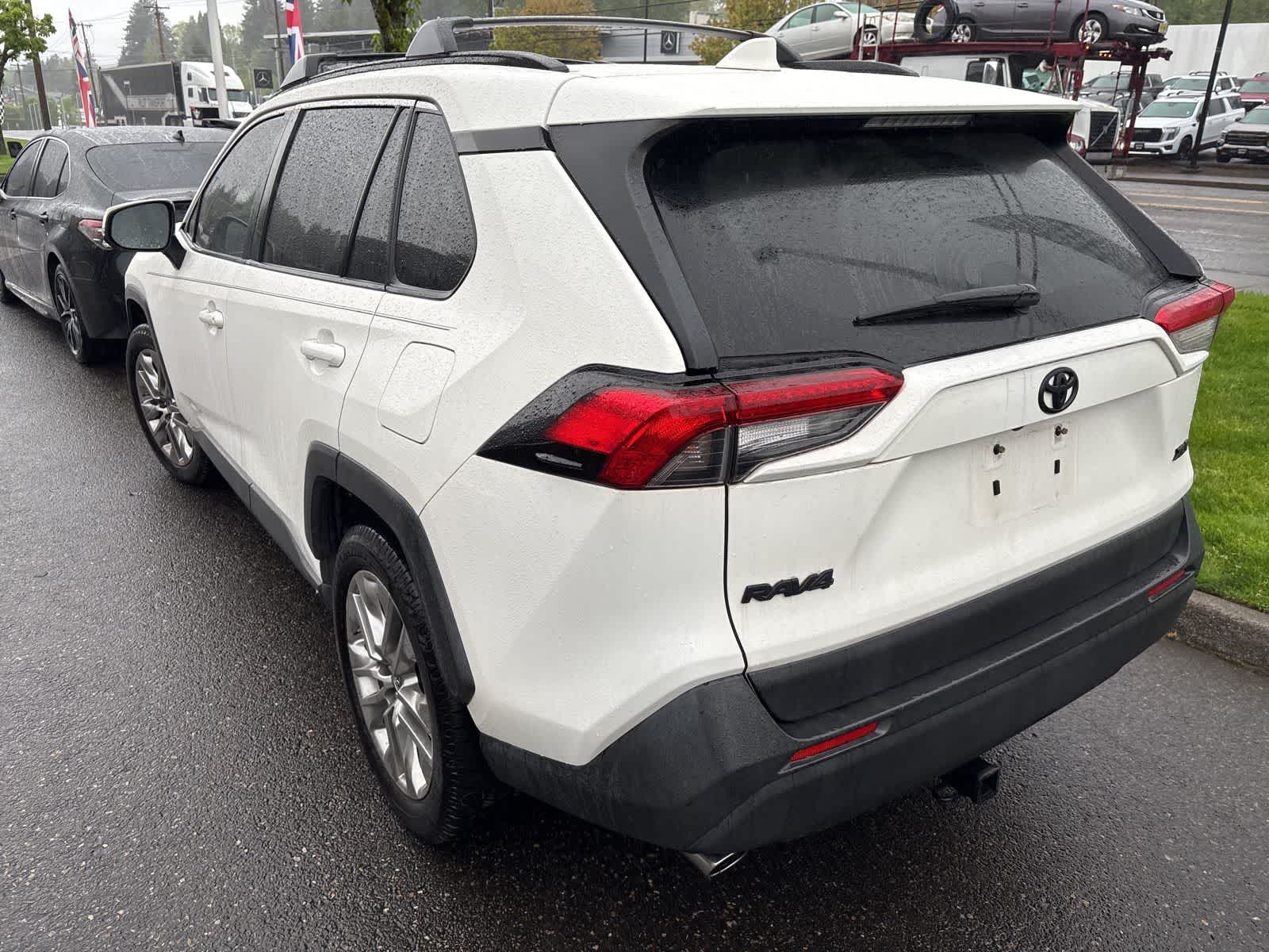Thumbnail: 2019 Toyota RAV4 - 4