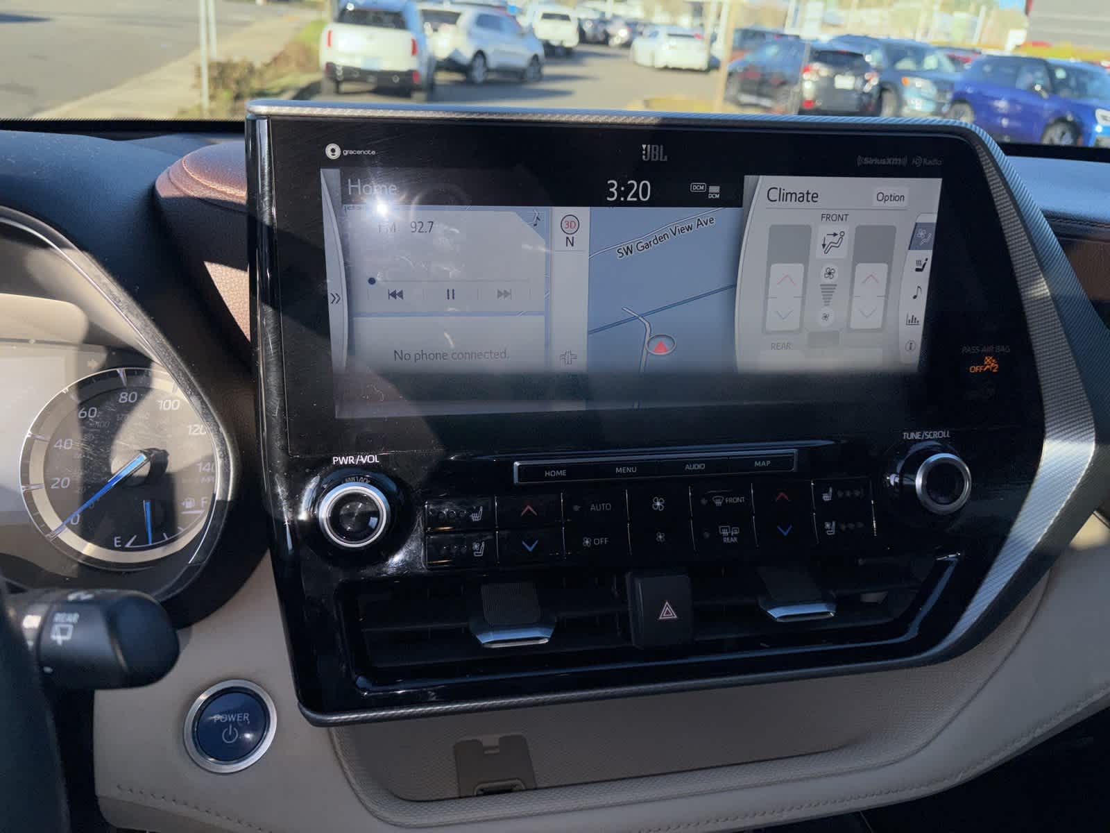 Thumbnail: 2020 Toyota Highlander - 2