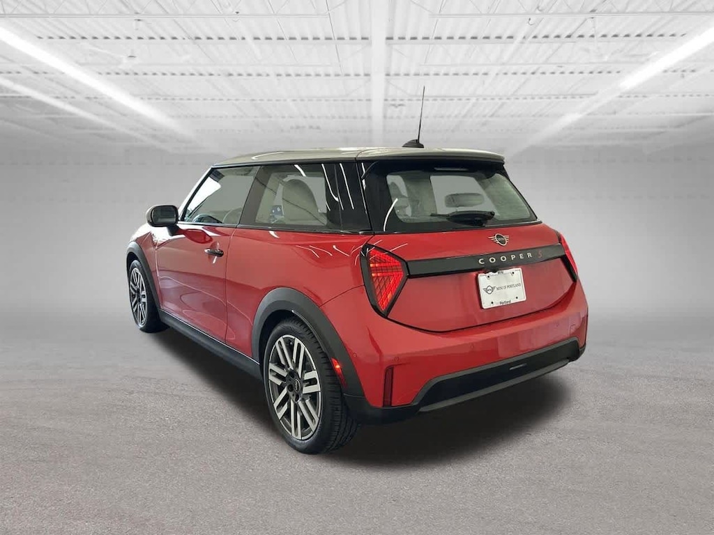 2025 Mini Cooper Hardtop 2 Door Signature photo 3