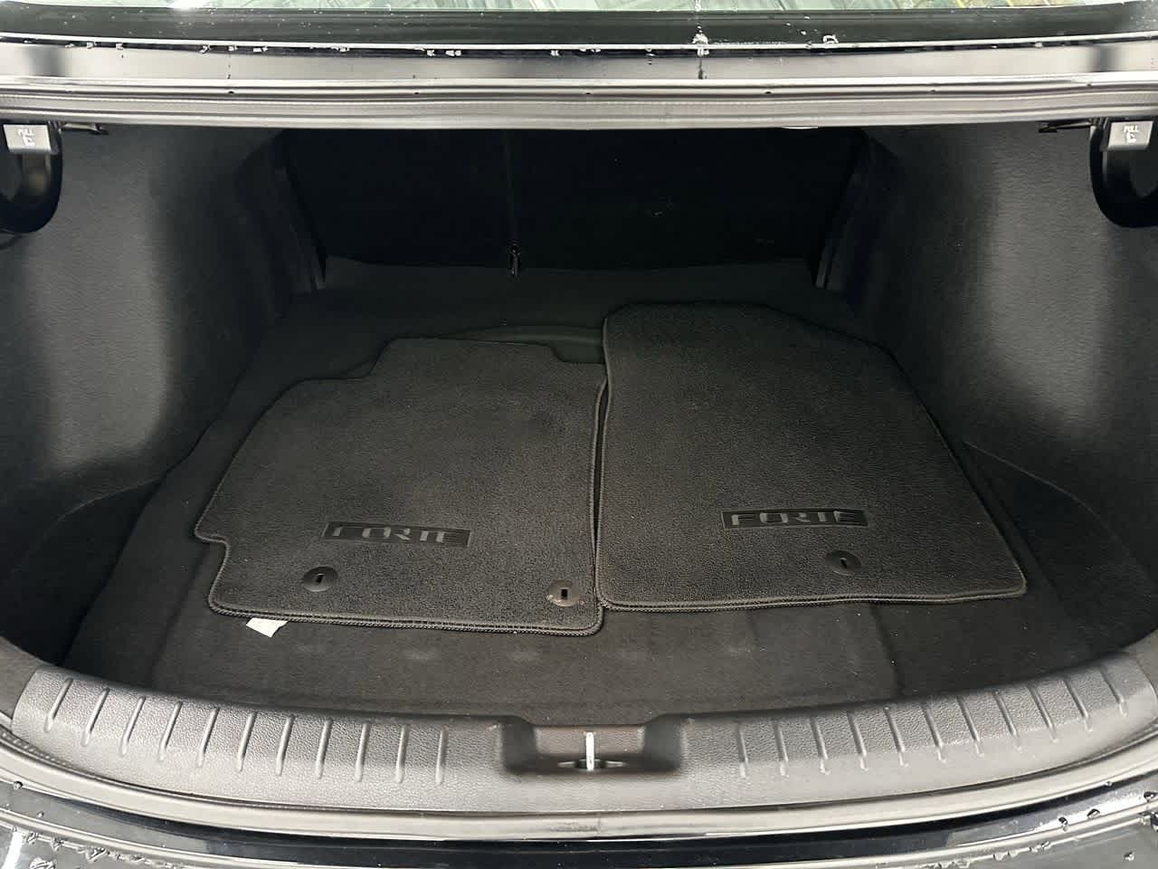 Thumbnail: 2024 Kia Forte - 5