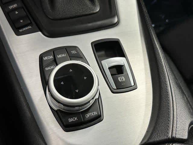 Thumbnail: 2011 BMW Z4 - 24