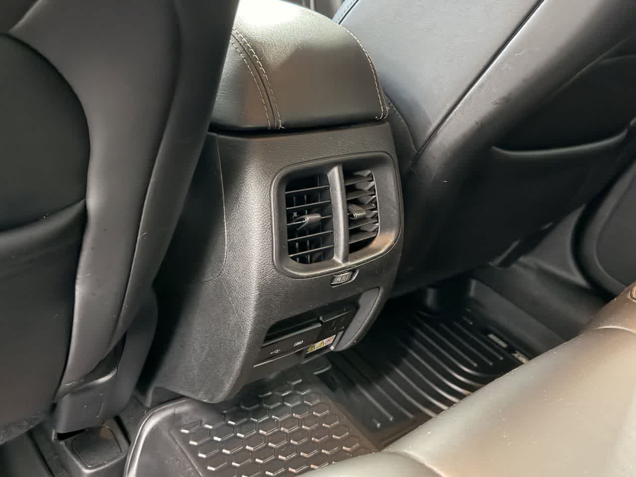 Thumbnail: 2019 Jeep Cherokee - 13