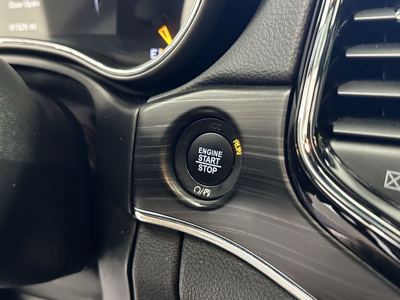 Thumbnail: 2019 Jeep Grand Cherokee - 21