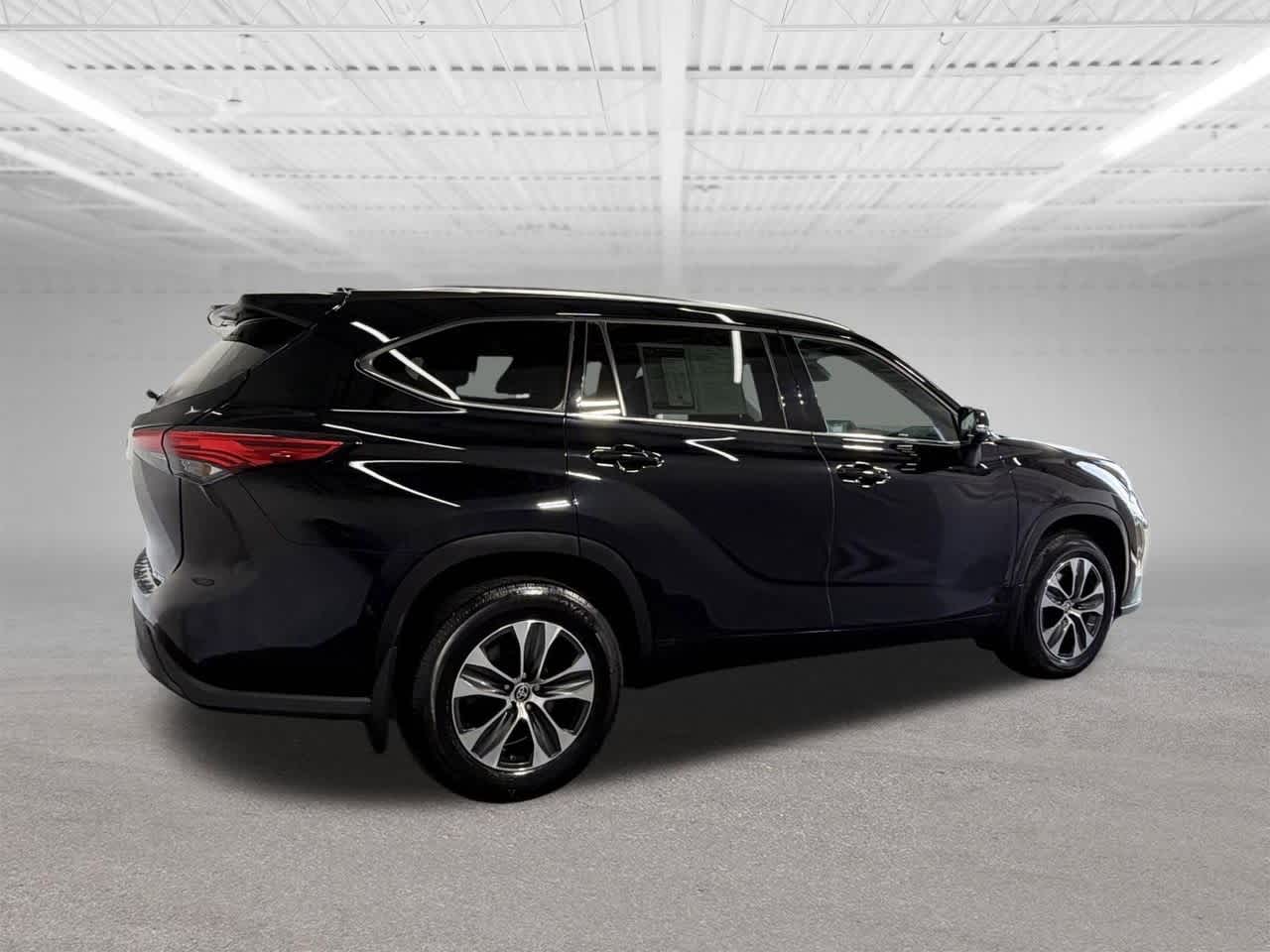 Thumbnail: 2021 Toyota Highlander - 6