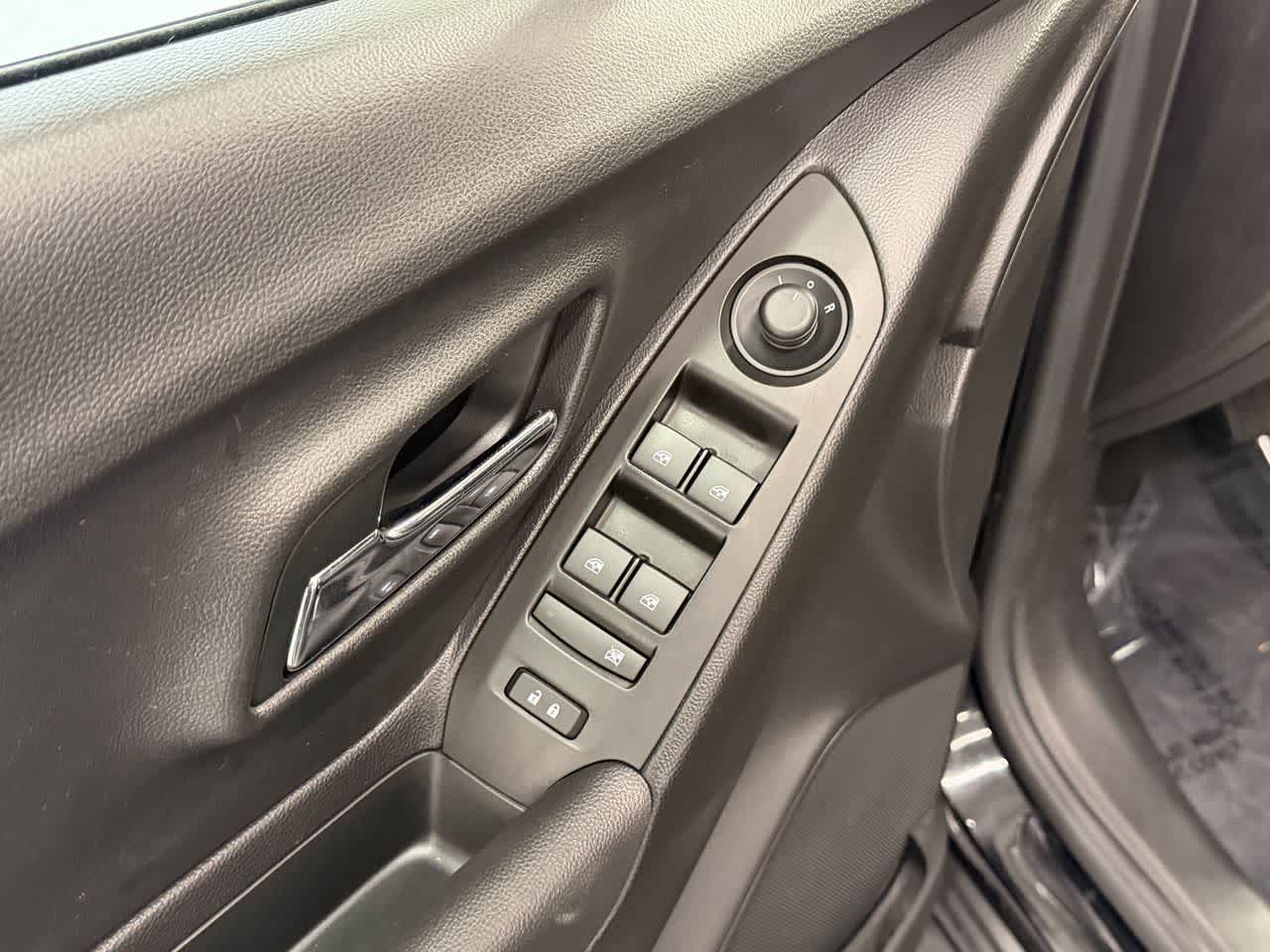 Thumbnail: 2020 Chevrolet Trax - 13