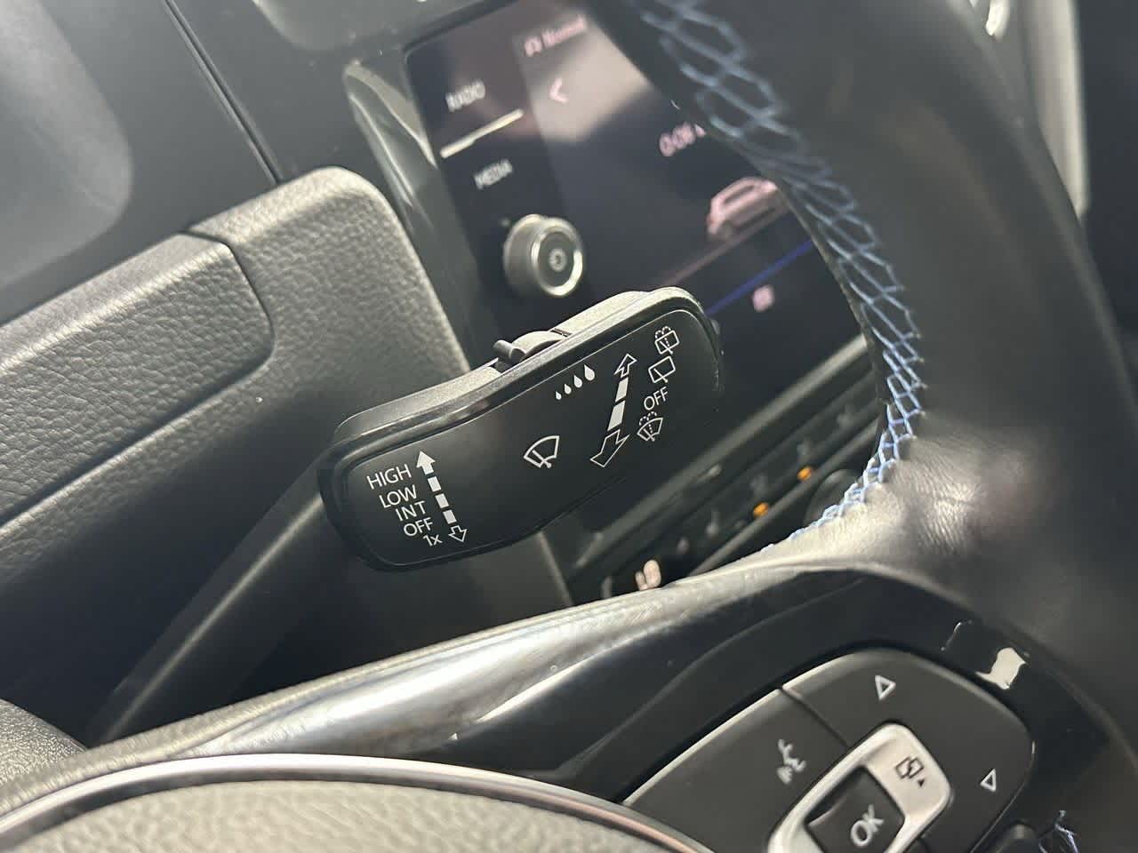 Thumbnail: 2019 Volkswagen e-Golf - 17