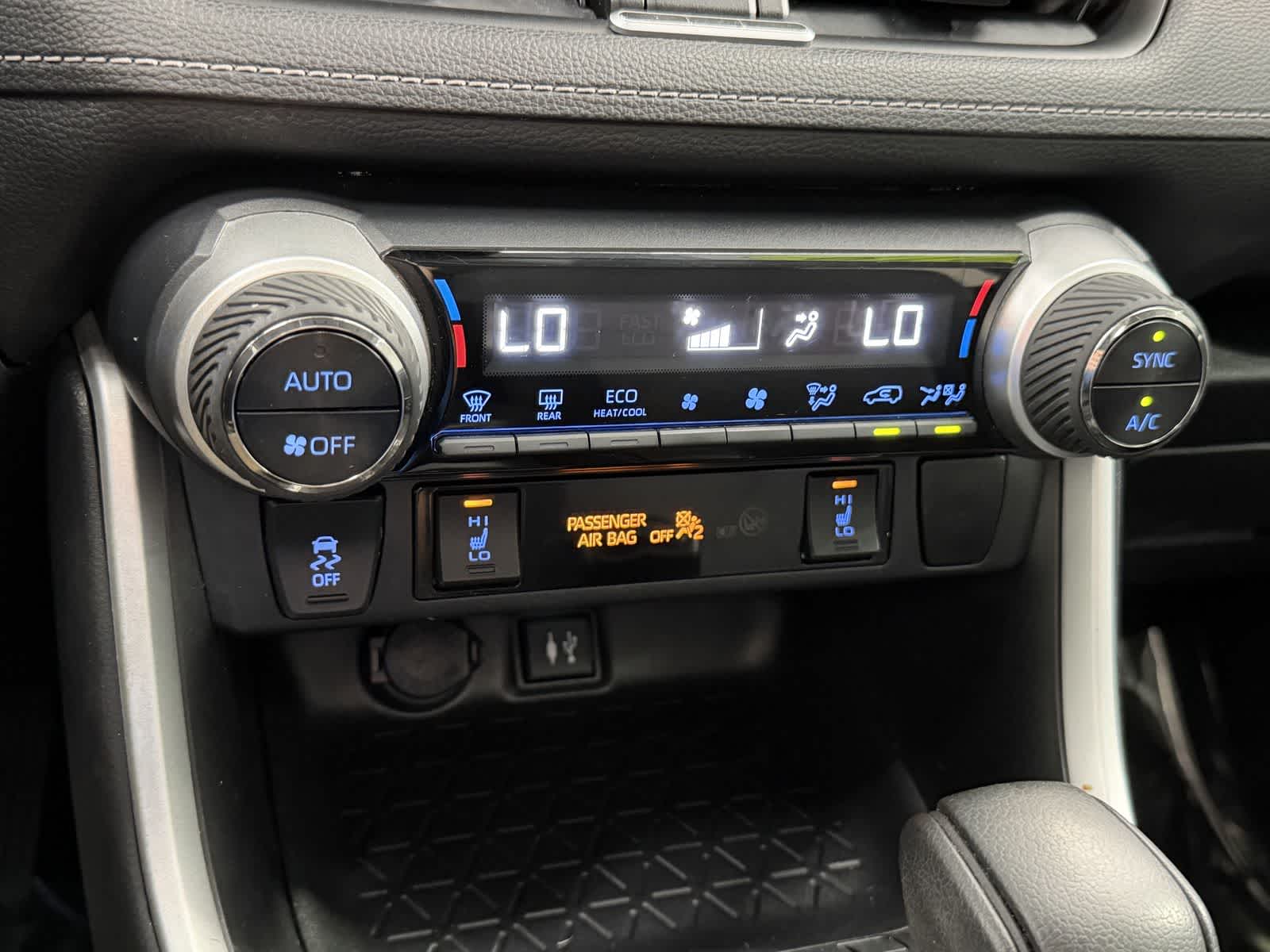 2019 Toyota RAV4 XLE - Photo 21
