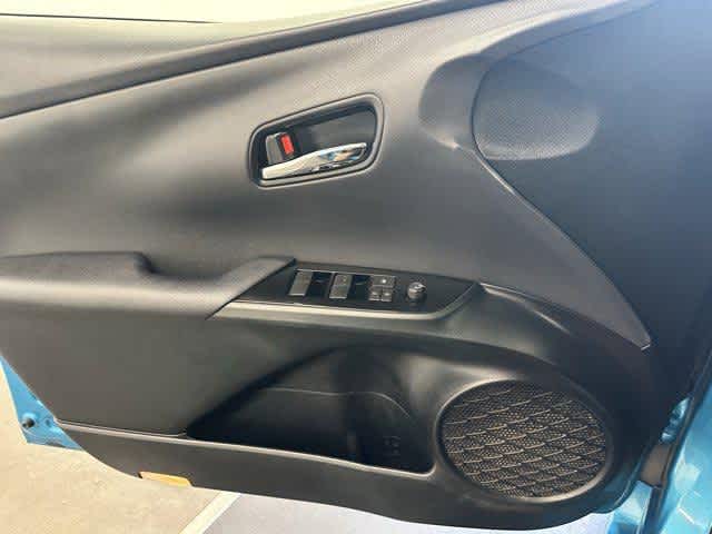 Thumbnail: 2021 Toyota Prius Prime - 15