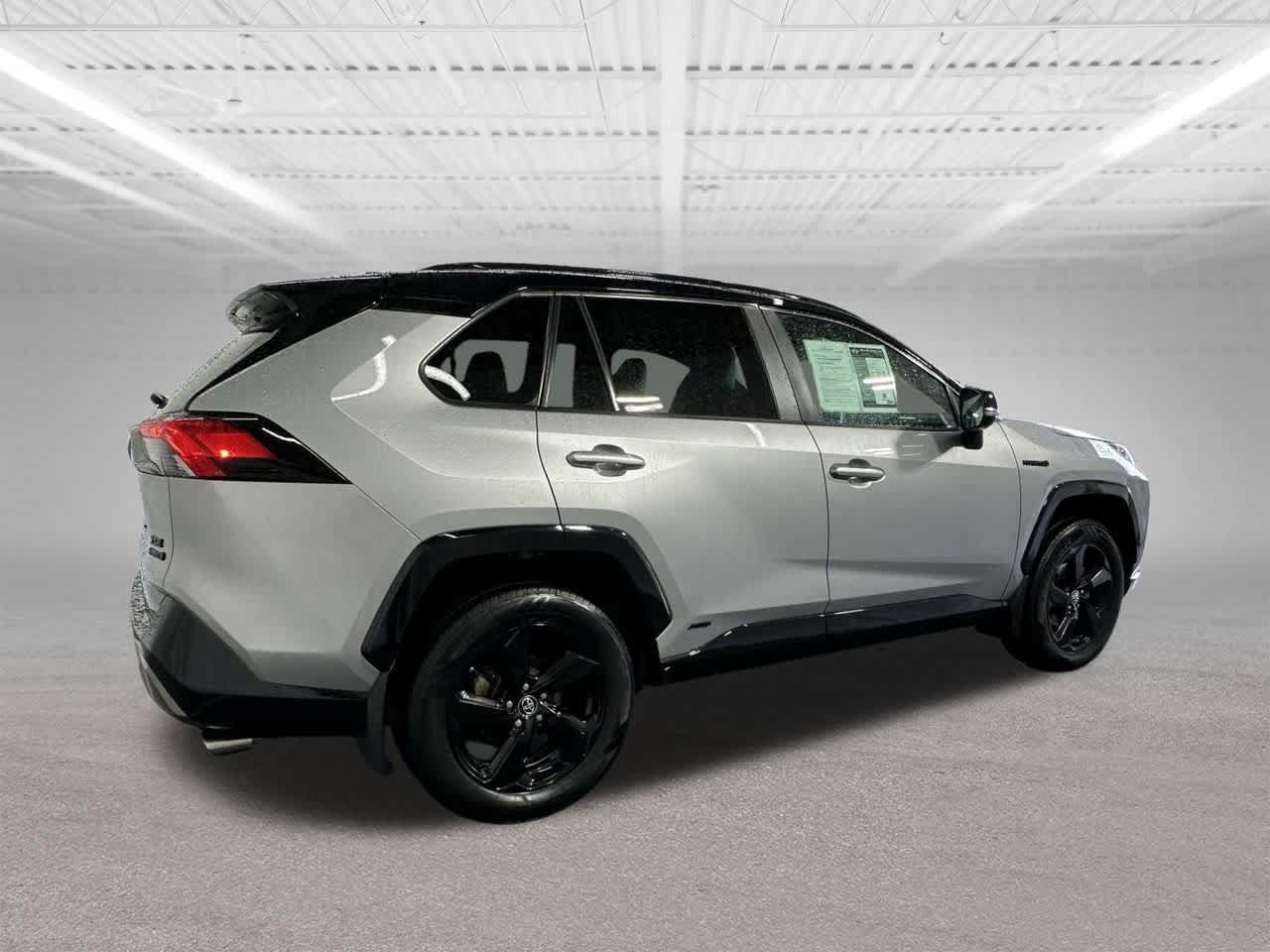 Thumbnail: 2019 Toyota RAV4 - 6