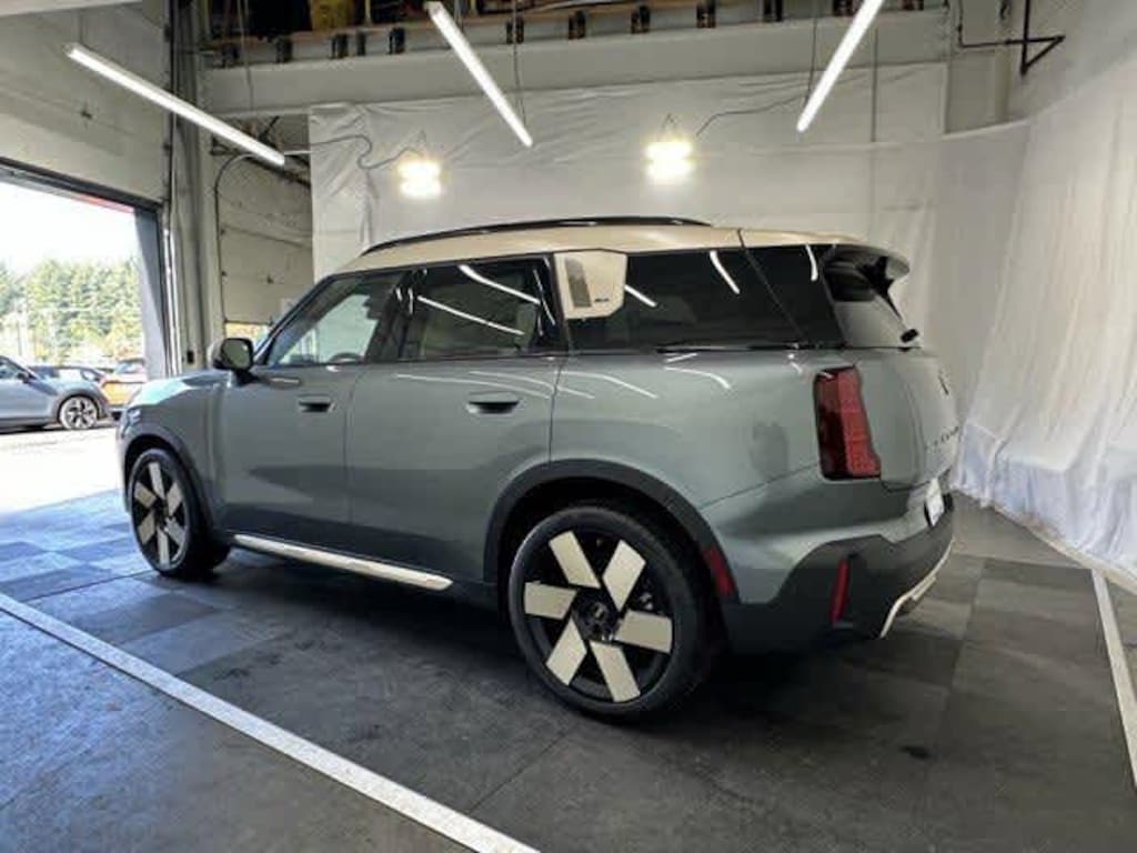 New 2026 MINI Countryman Iconic SUV