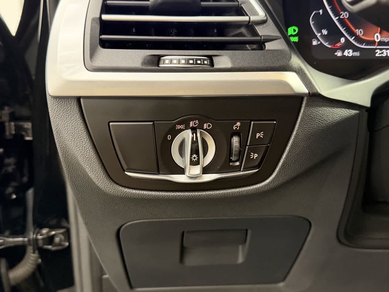 Thumbnail: 2023 BMW X3 - 15