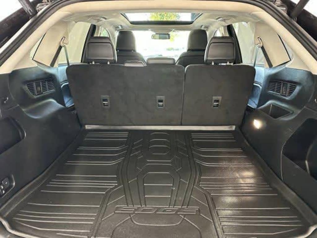 Used 2022 Ford Edge  SUV