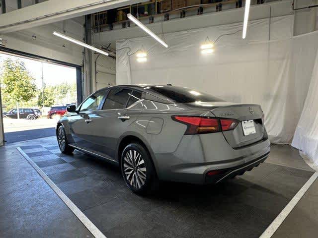2023 Nissan Altima 2.5 SV photo 3