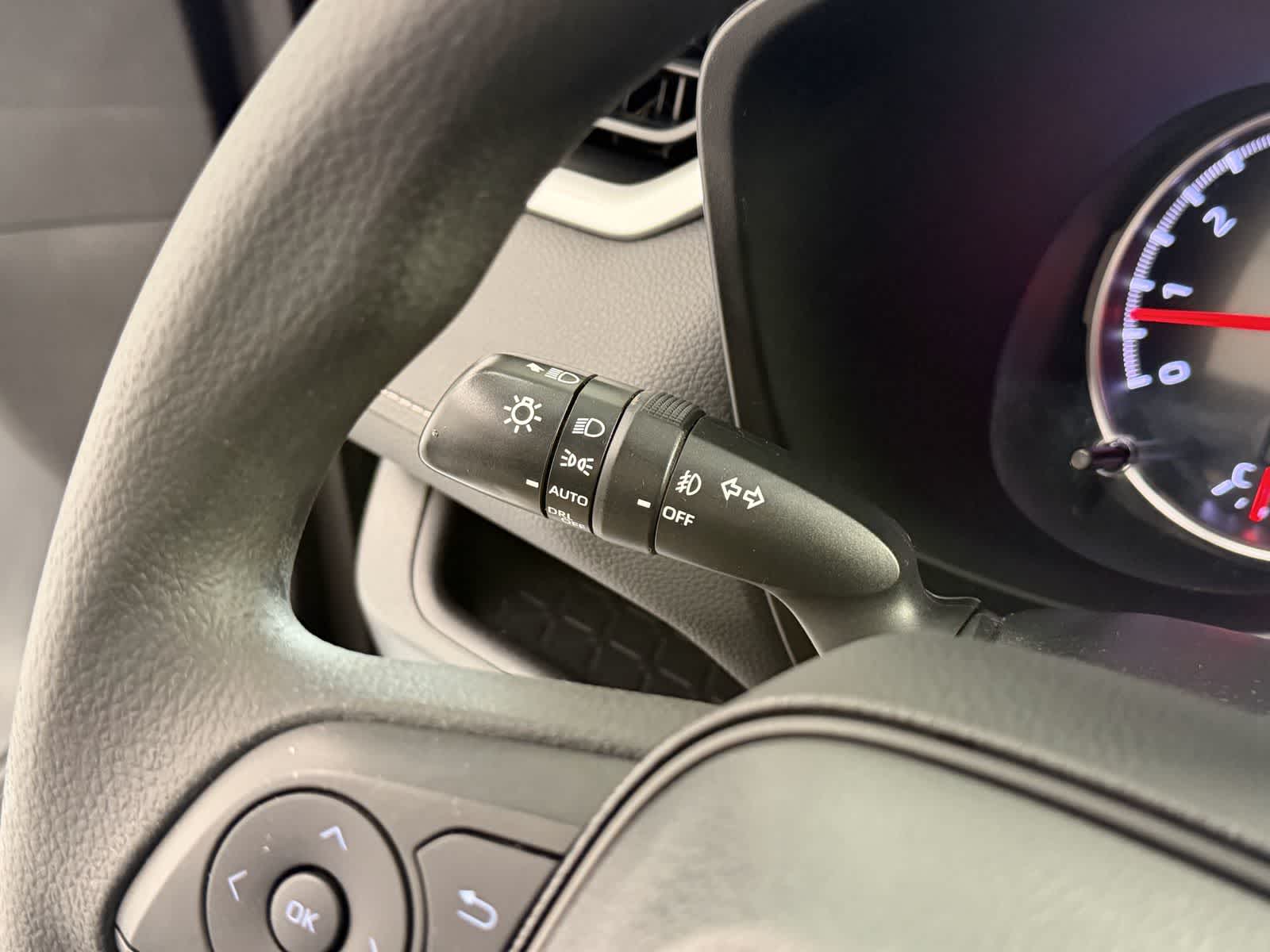 2019 Toyota RAV4 XLE - Photo 16