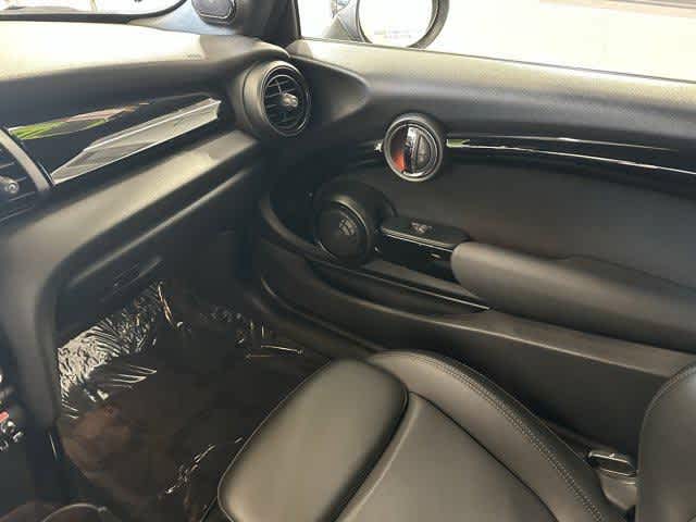 Thumbnail: 2019 MINI Cooper Convertible - 24