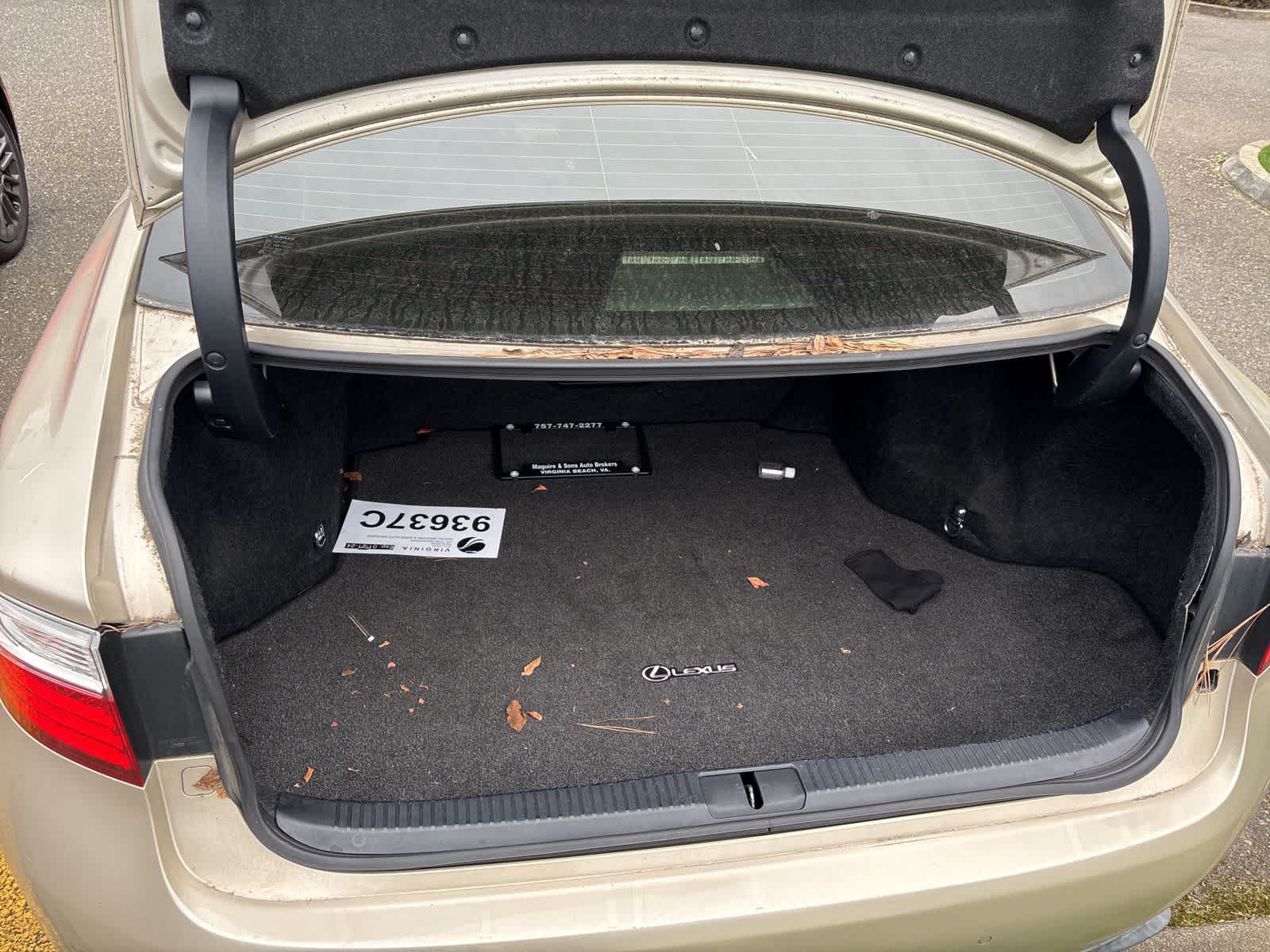 Thumbnail: 2013 Lexus ES - 8