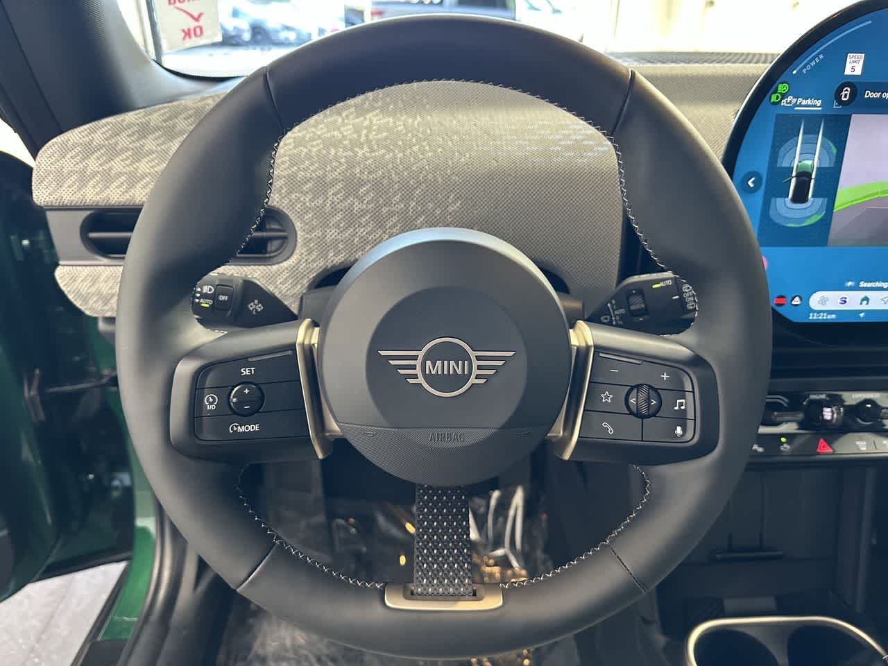 Thumbnail: 2025 MINI Cooper Hardtop - 14