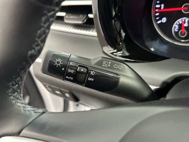Thumbnail: 2023 Kia K5 - 17