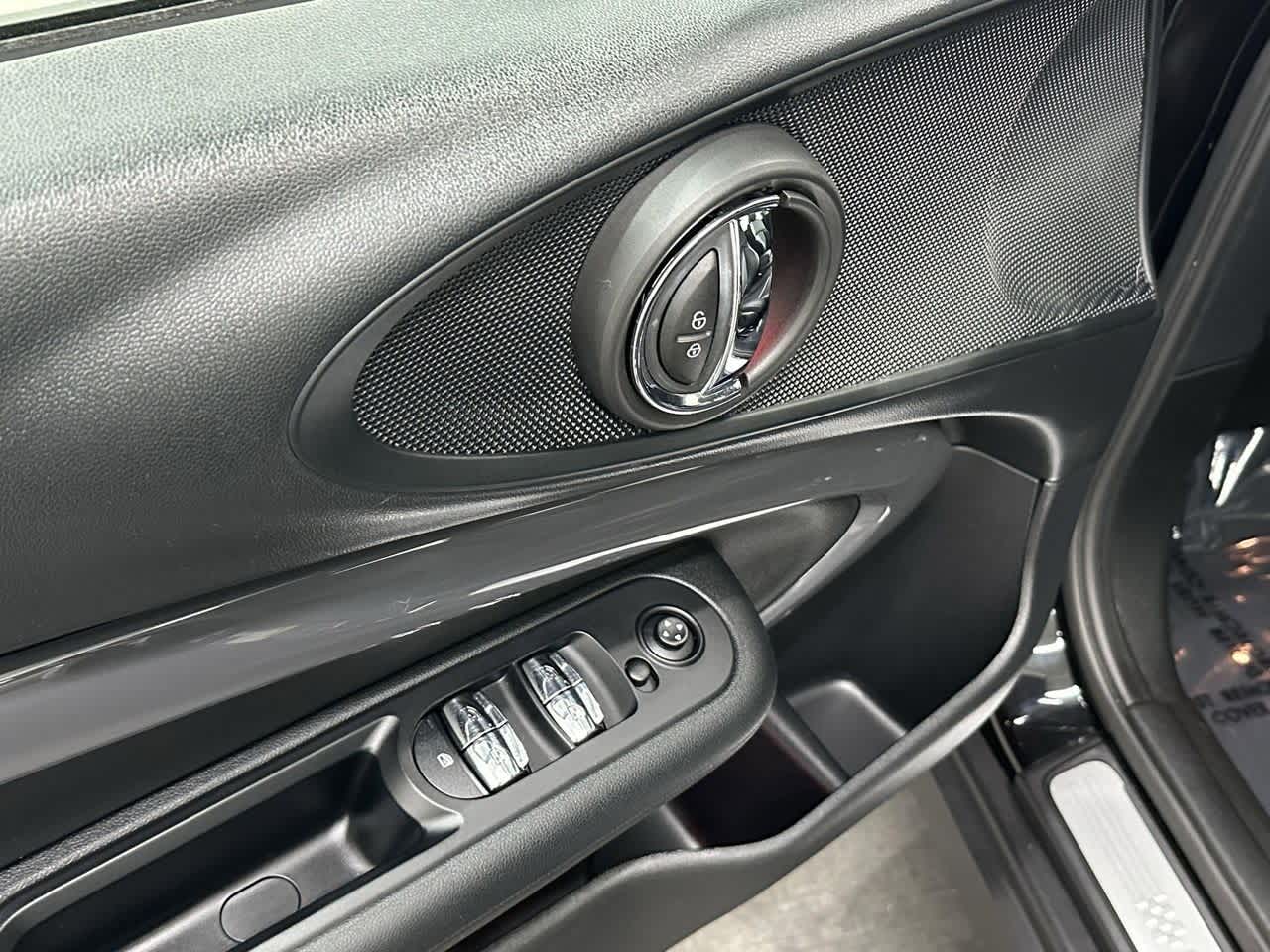 Thumbnail: 2019 MINI Cooper Clubman - 13